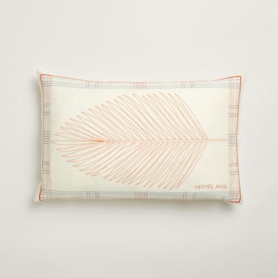 103716M 01_front_wm_1?size=